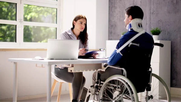 Illustration représentant la protection du revenu en cas d’incapacité de travail (assurance invalidité).